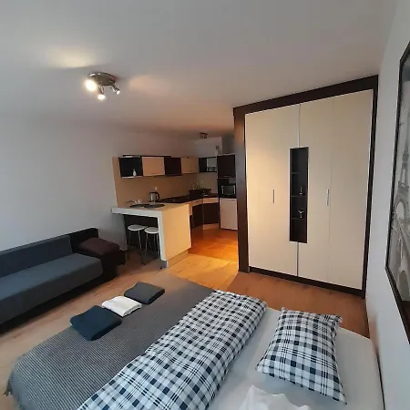 Station Appartement Warschau